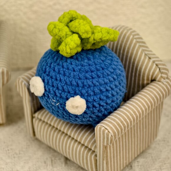 Handmade Amigurumi Crochet Pokemon Oddish Plushie - Picture 3 of 6